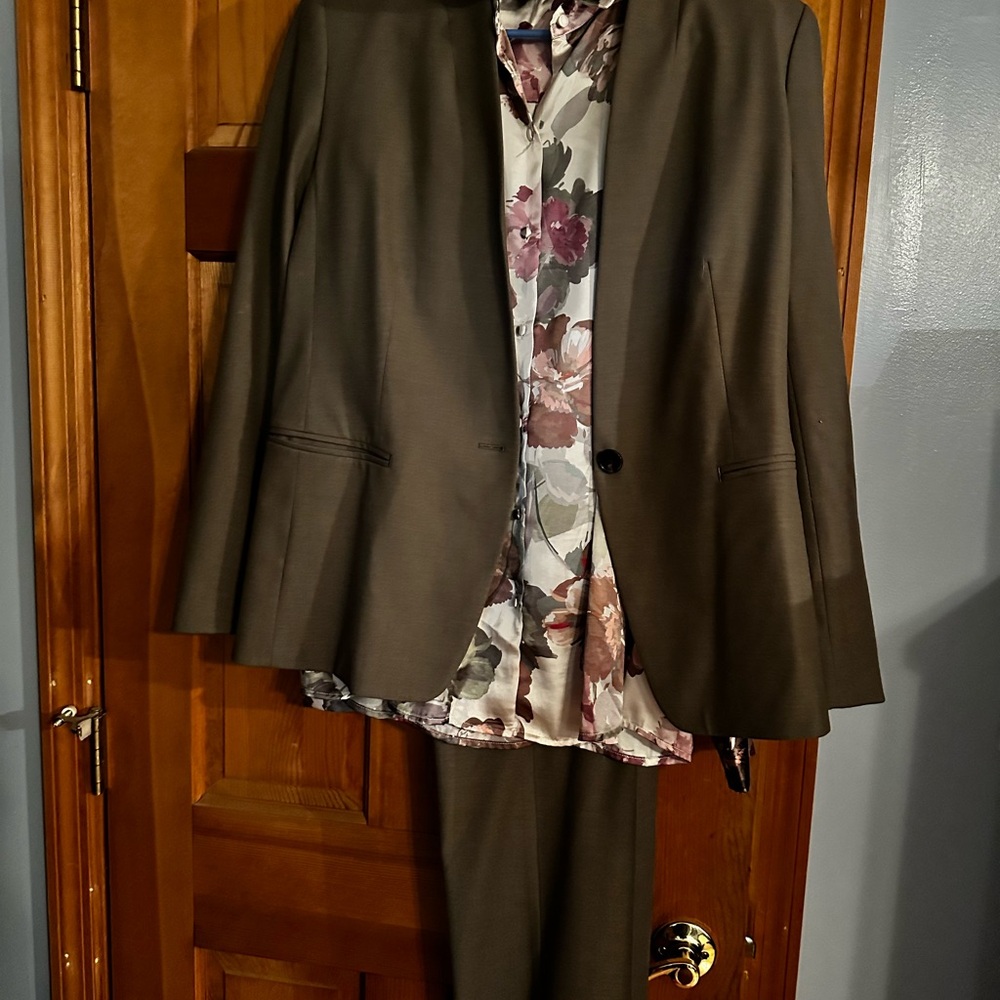 Ann Taylor Brown Pantsuit with Floral Blouse